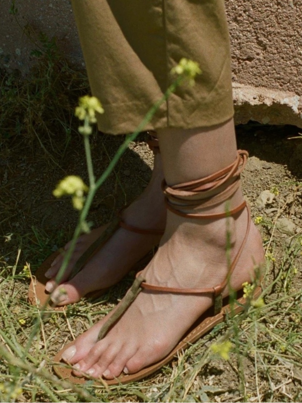 NWOT Dôen St. Moritz Leather Wrap Sandals